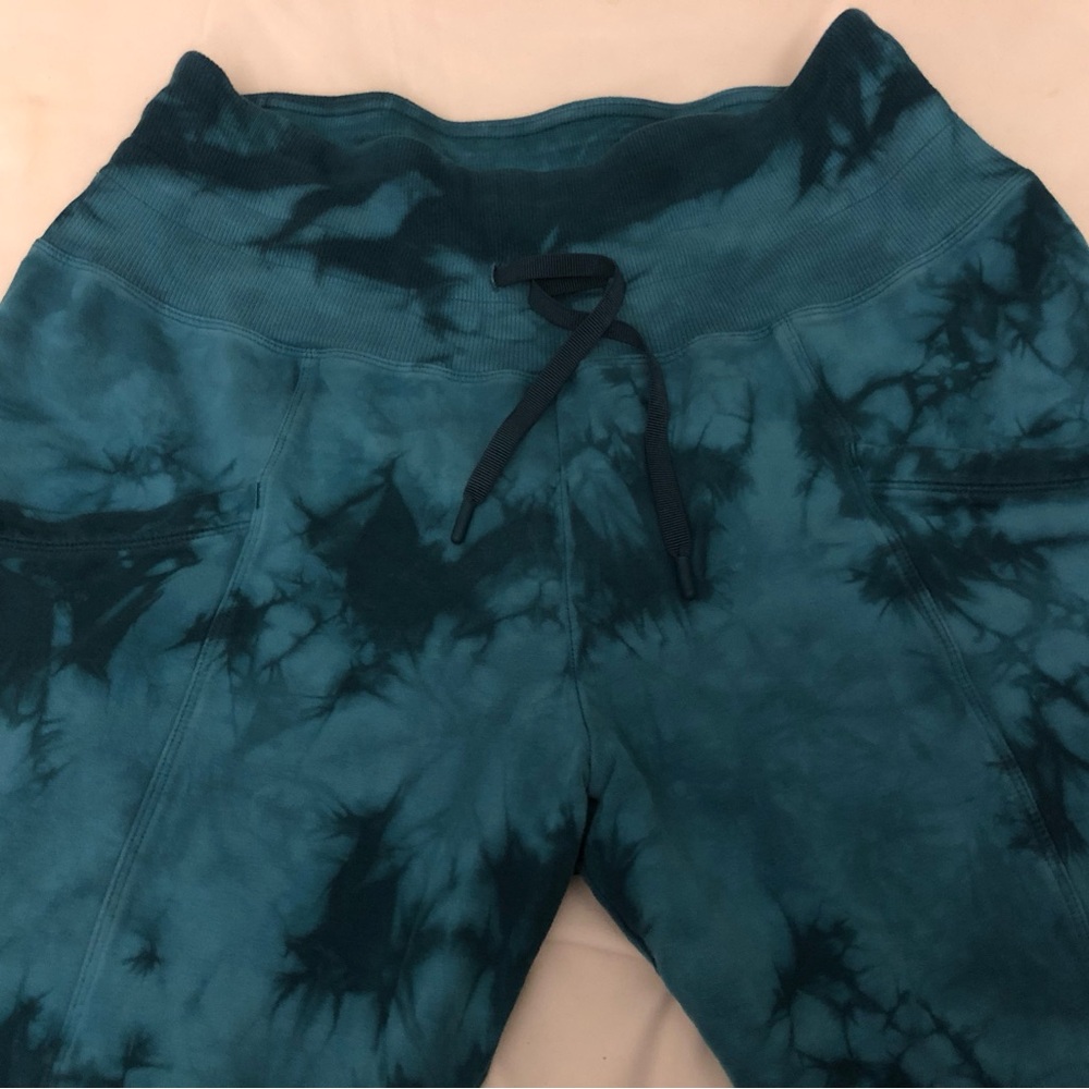 Joggers - Picture 2 of 10